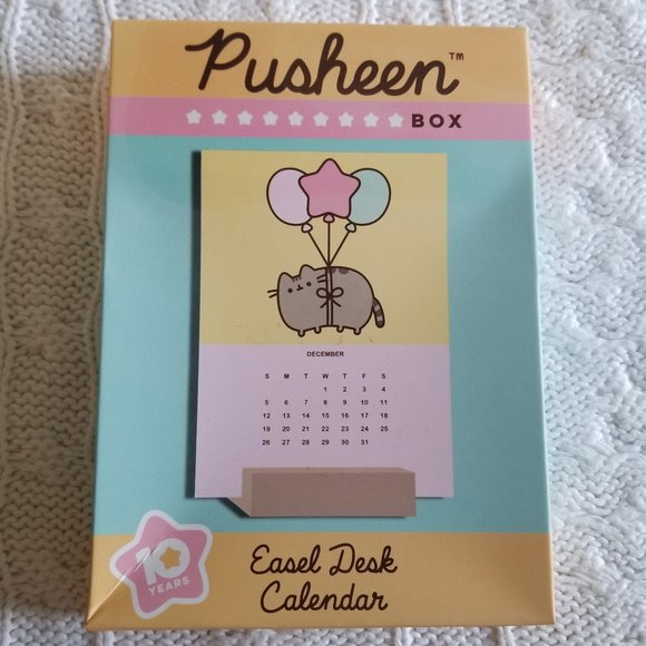 NWT/NIB Pusheen Box Exclusive Easel Desk Calendar - Picture 1 of 4